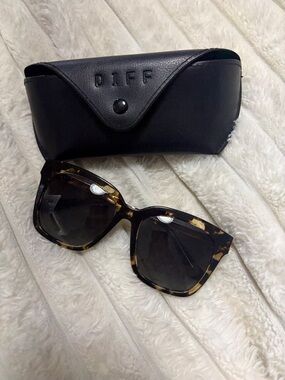 Tortoiseshell Square Sunglasses - Black/Brown